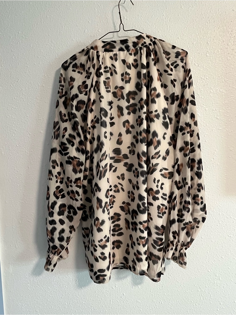 Leopard Print Button-Down Blouse Lined Sheer Size XL - Picture 4 of 10